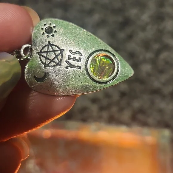 Ouijia Board Planchette YES Necklace - Picture 4 of 6